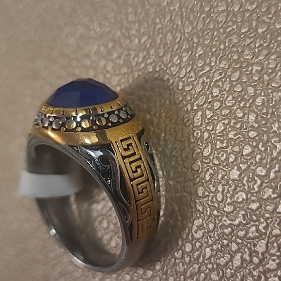 Mens blue crystal ring size 12 - Picture 2 of 3